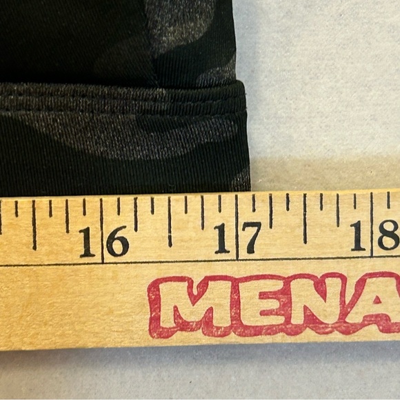 NWOT Fabletics On-The-Go Medium Impact Sports Bra 1X (16/18) - Picture 12 of 12